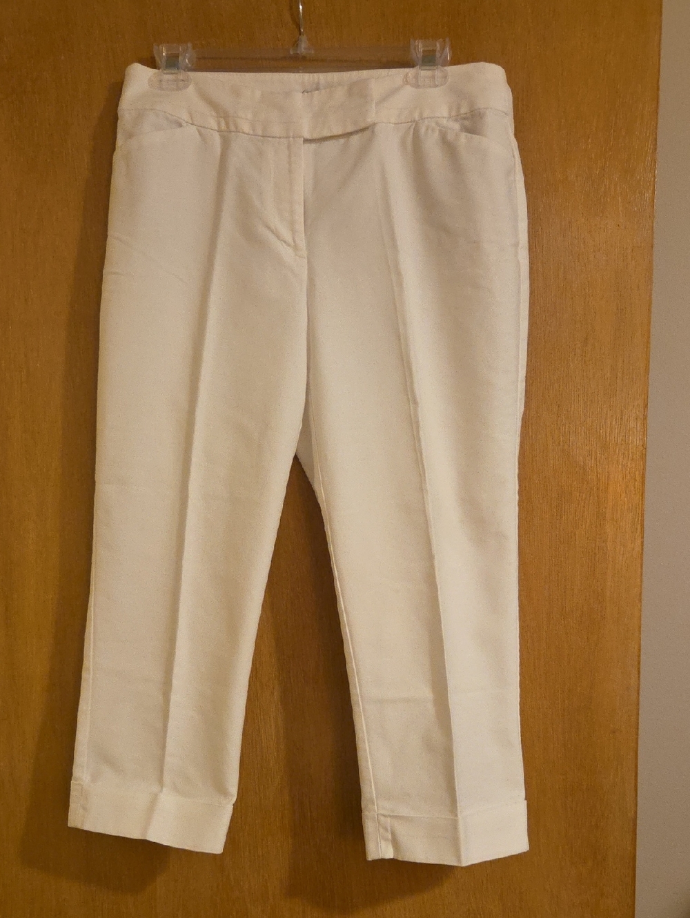 Ann Taylor White Cropped Straight-Leg Ankle Pants